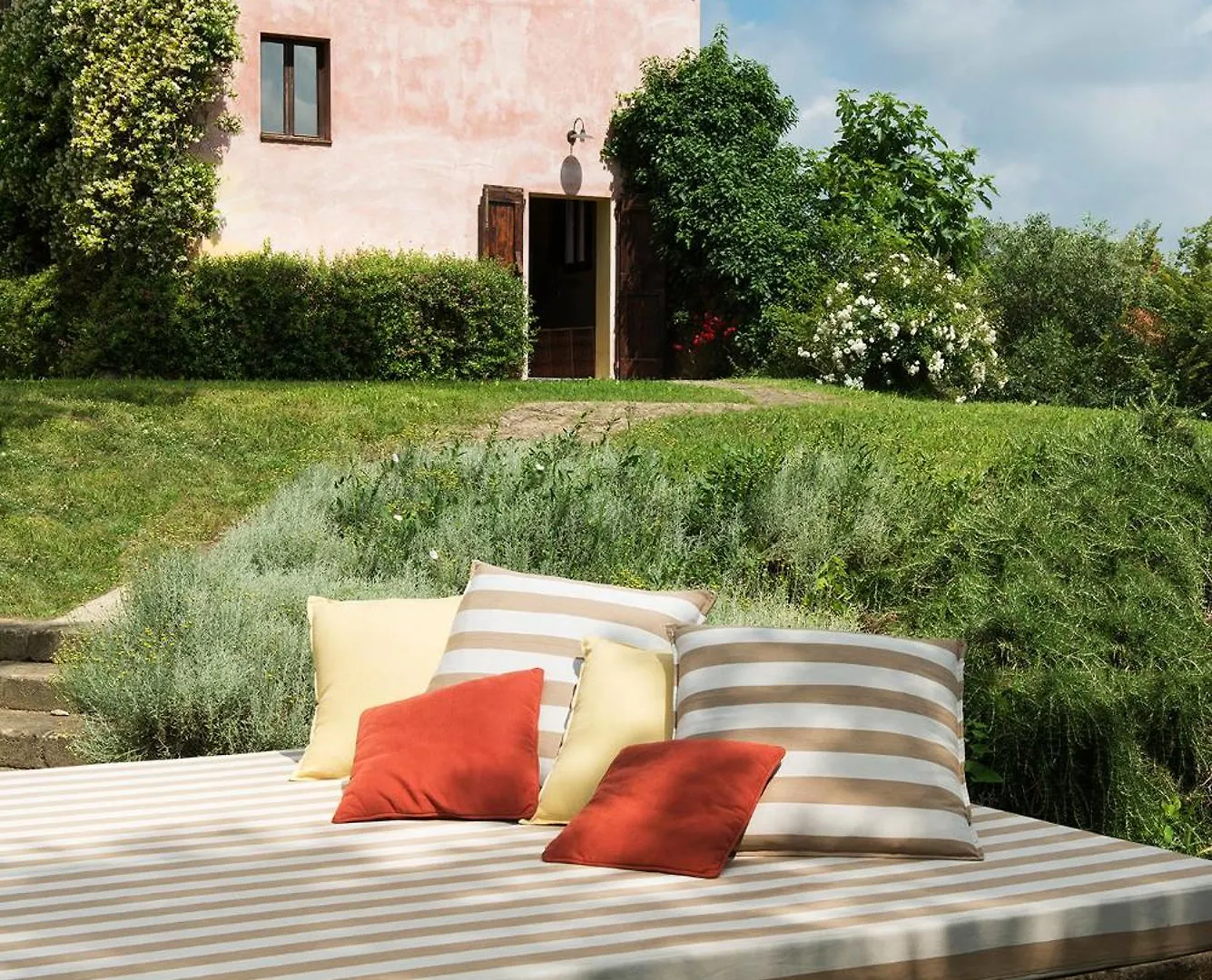 Villa Belvedere Montopoli in Val dʼArno 0*,  イタリア